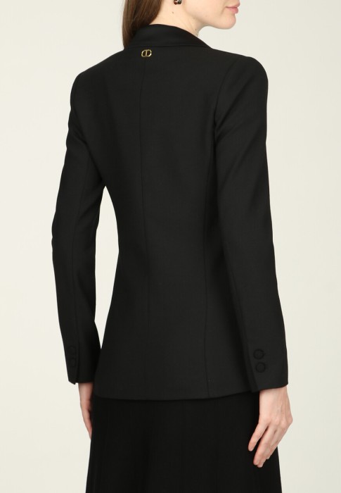 пиджак  из проверенных материалов спереди