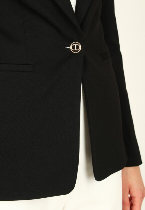 пиджак  из проверенных материалов спереди