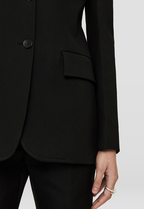 Товар черного цвета с внутренней стороны