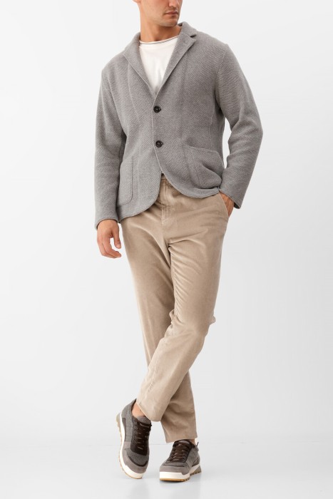 Товар серого цвета с внутренней стороны