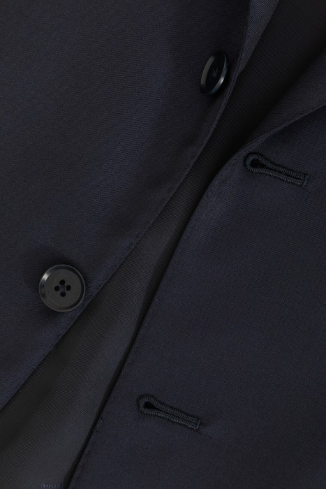 пиджак  классического стиля с лицевой стороны