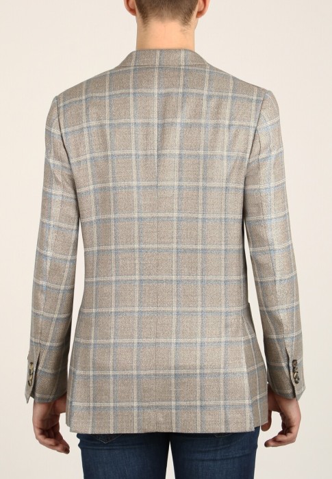 Товар бежевого цвета с внутренней стороны