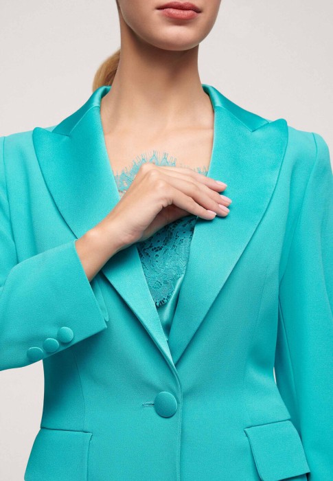 пиджак  из проверенных материалов спереди