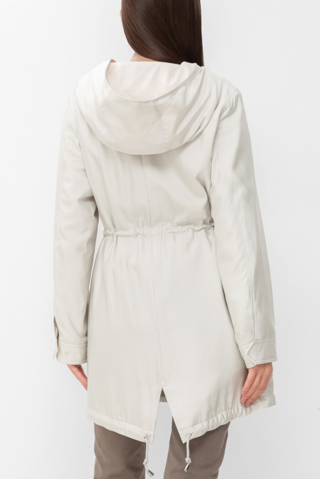 плащ  по цене 143600 руб вид справа