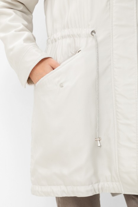 Товар серого цвета с внутренней стороны