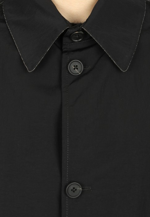 Товар черного цвета с внутренней стороны