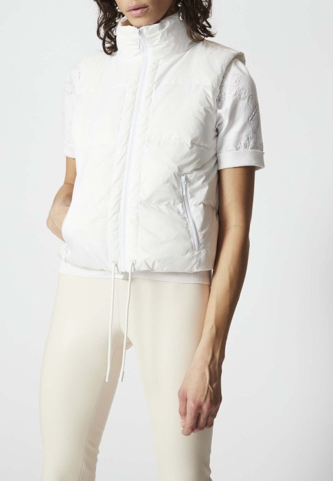 плащ  из проверенных материалов спереди