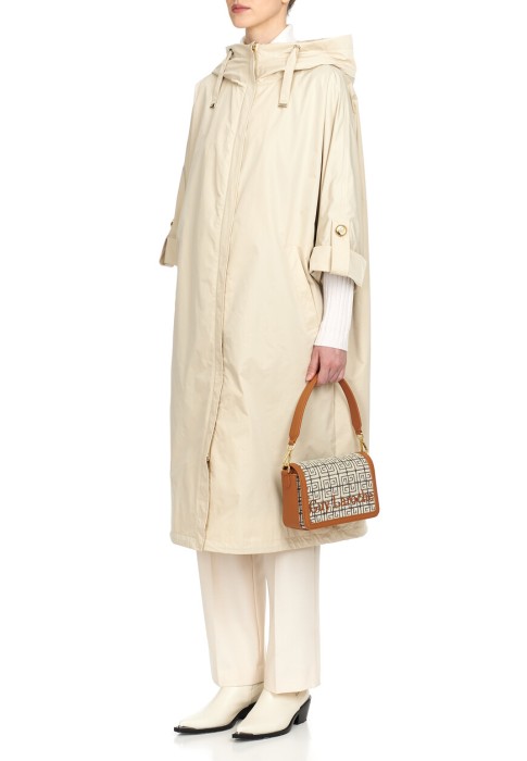 плащ  по цене 47215 руб вид справа