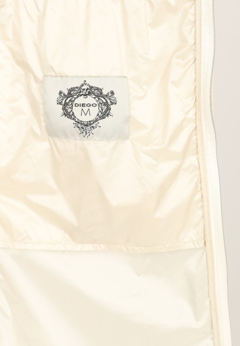 плащ  из проверенных материалов спереди