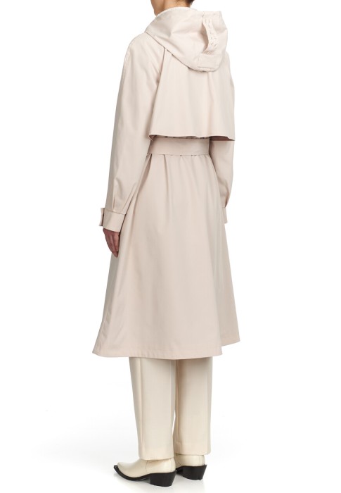 Товар бежевого цвета с внутренней стороны