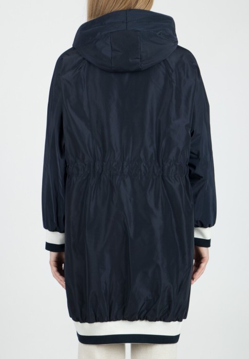 Товар синего цвета с внутренней стороны