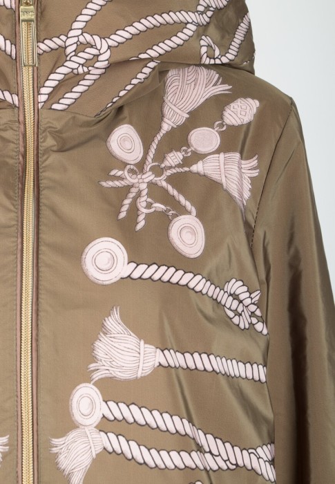 плащ  для взрослого возраста с изнаночной стороны