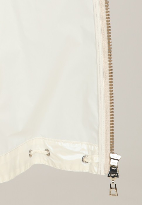 плащ  из проверенных материалов спереди