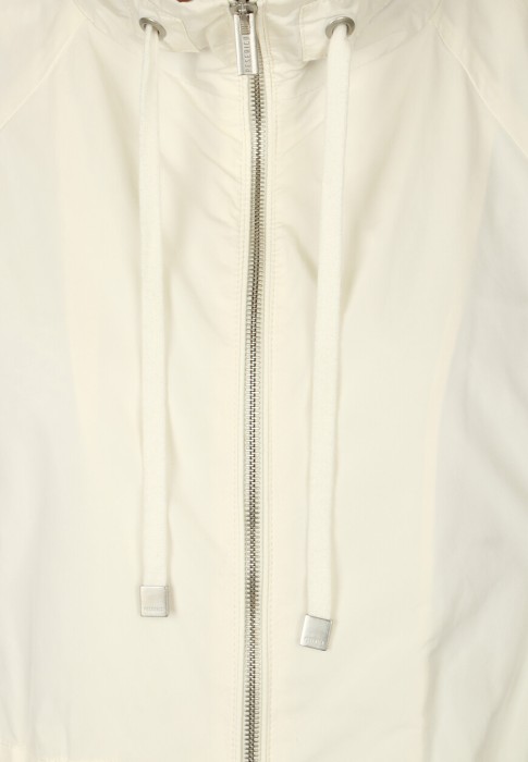 Продукция для женщин фото