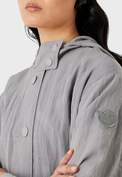 плащ  из проверенных материалов спереди