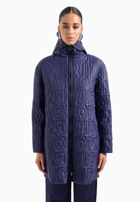 Товар синего цвета с внутренней стороны