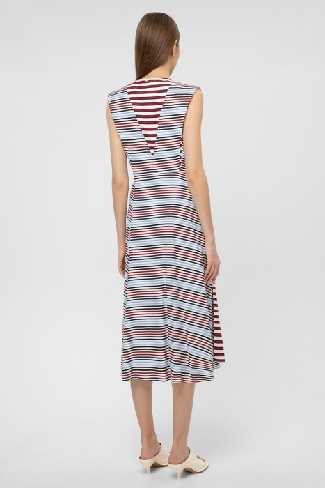 платье  дизайнерского кроя из италии вид сбоку