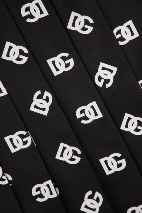 платье dolce&gabbana модель из коллекции dna для взрослого возраста с изнаночной стороны