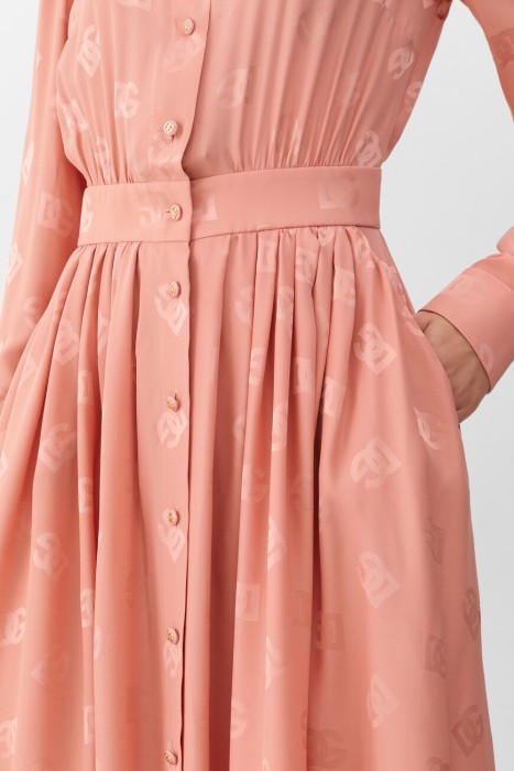 Товар розового цвета с внутренней стороны