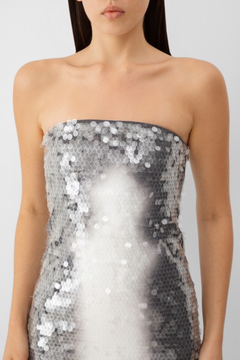 Товар серого цвета с внутренней стороны