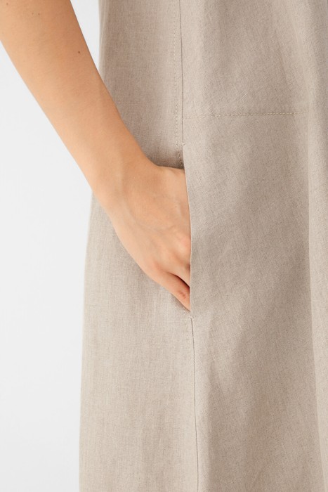 Товар бежевого цвета с внутренней стороны