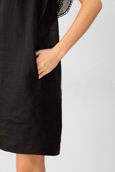 Товар черного цвета с внутренней стороны