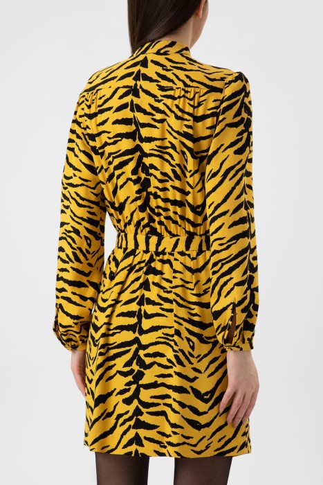 платье  с принтом «зебра» из франции вид сбоку