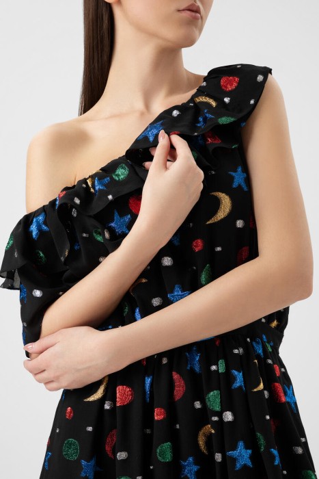 Товар черного цвета с внутренней стороны