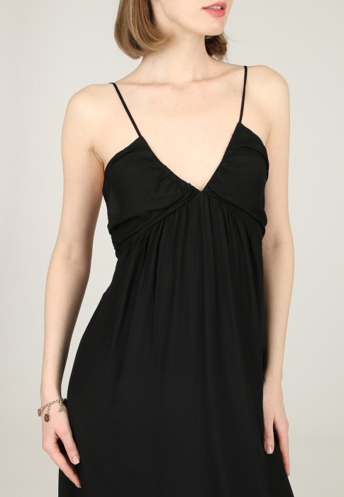 Товар черного цвета с внутренней стороны