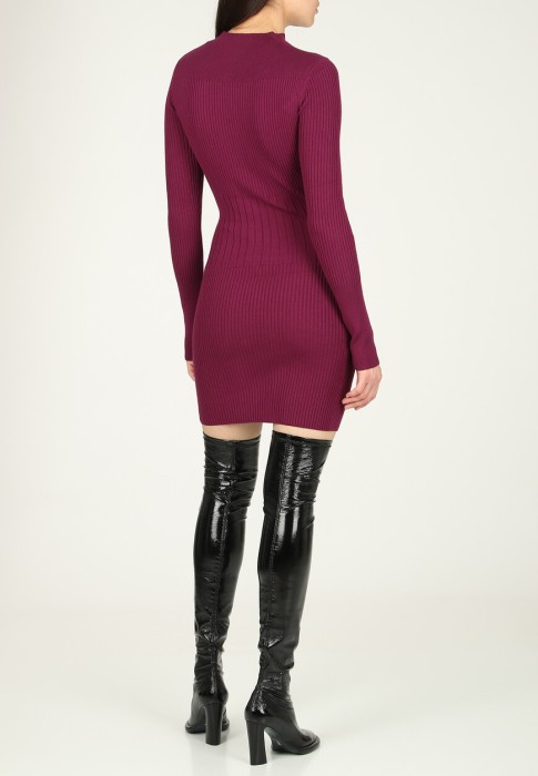 Товар фиолетового цвета с внутренней стороны