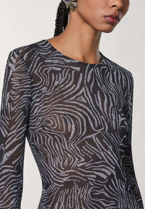 Товар черного цвета с внутренней стороны