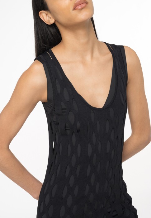 Товар черного цвета с внутренней стороны