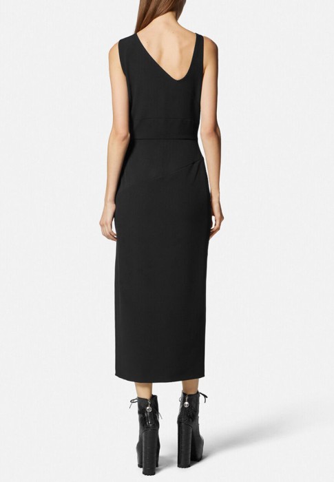 Товар черного цвета с внутренней стороны