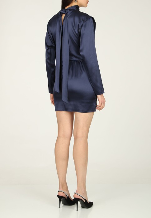 Товар синего цвета с внутренней стороны