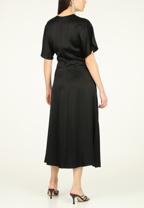 Товар черного цвета с внутренней стороны