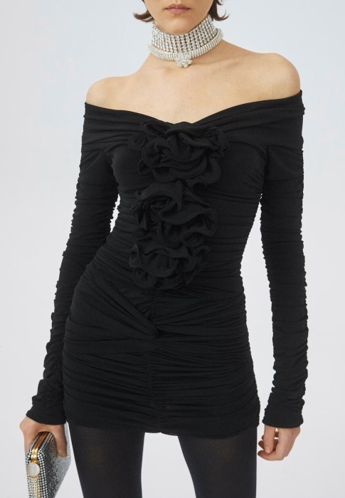 Товар черного цвета с внутренней стороны