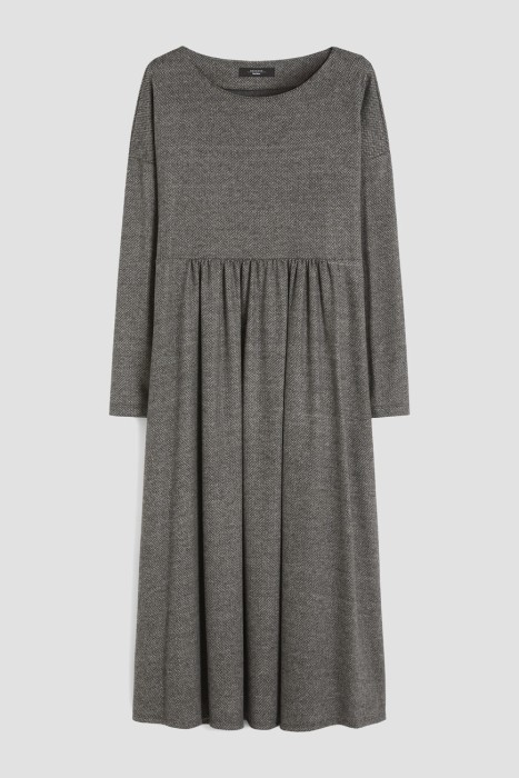 Товар серого цвета с внутренней стороны