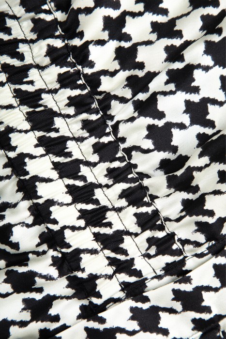 платье  для взрослого возраста с изнаночной стороны