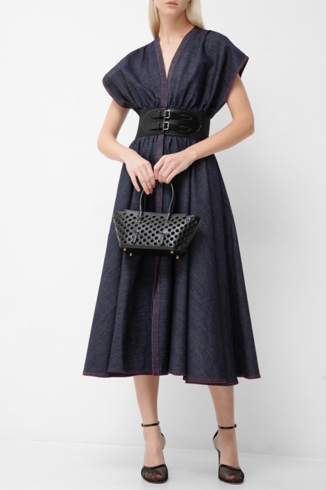 Товар синего цвета с внутренней стороны