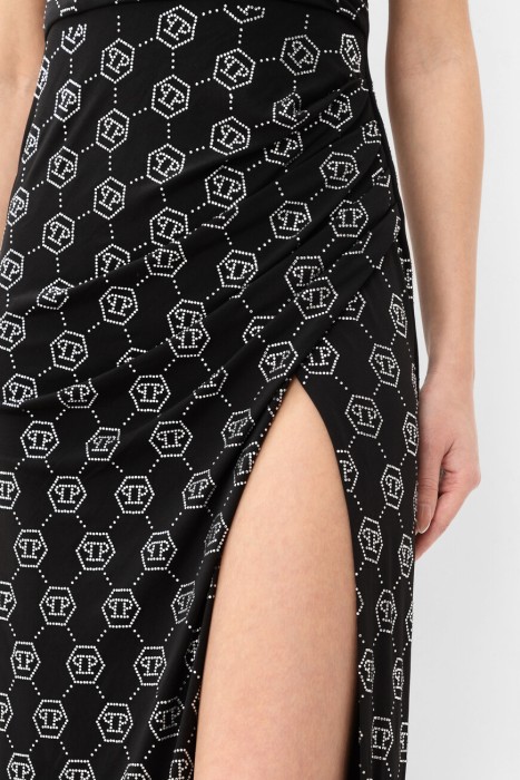 Товар черного цвета с внутренней стороны