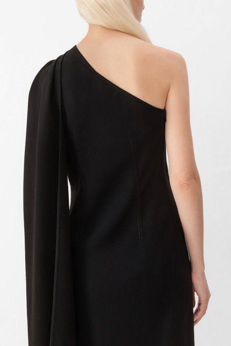 платье  из шерсти спереди