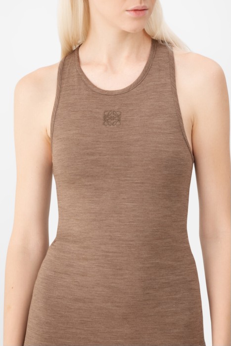 платье  из франции вид сбоку