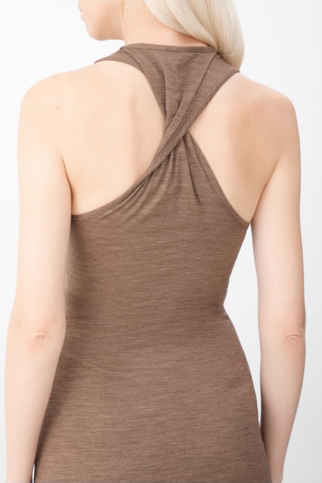 Товар коричневого цвета с внутренней стороны