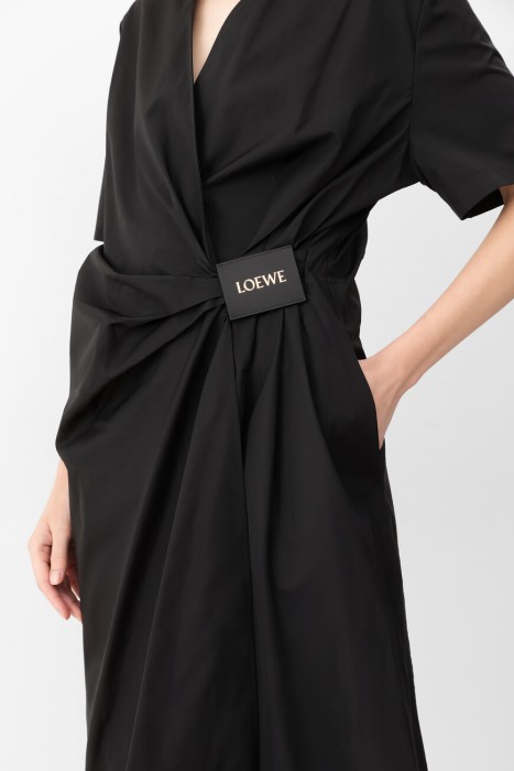 Товар черного цвета с внутренней стороны