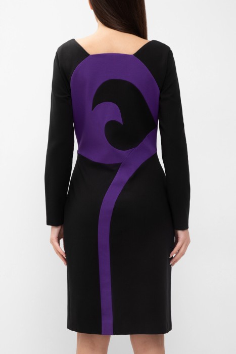 платье  по цене 74700 руб вид справа