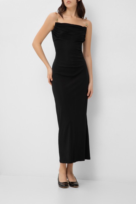 Товар черного цвета с внутренней стороны