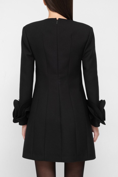 платье  от бренда valentino вид слева