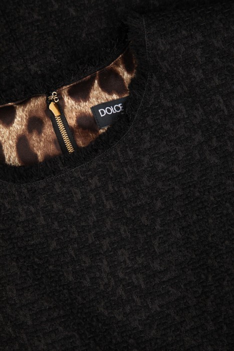 платье  из шерсти спереди