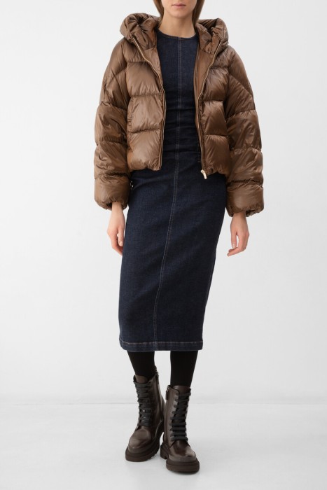 Товар синего цвета с внутренней стороны