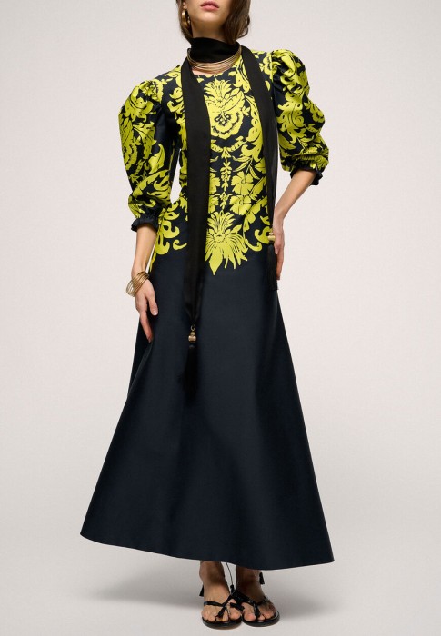 платье  по цене 120900 руб вид справа